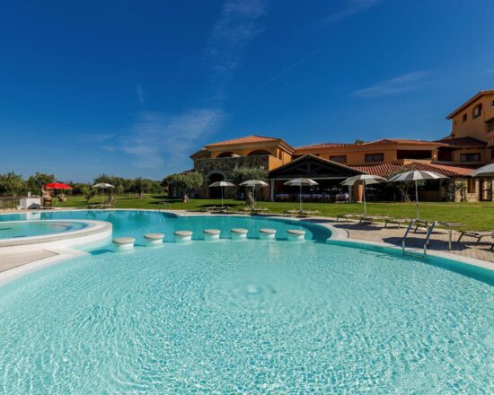 5 nights with breakfast at Hotel Marana and 2 green fees per person (Golf Club Pevero)