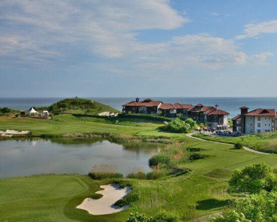 7 Übernachtungen in Thracian Cliffs mit Frühstück und 3 GF pro Person (GC Thracian Cliffs)