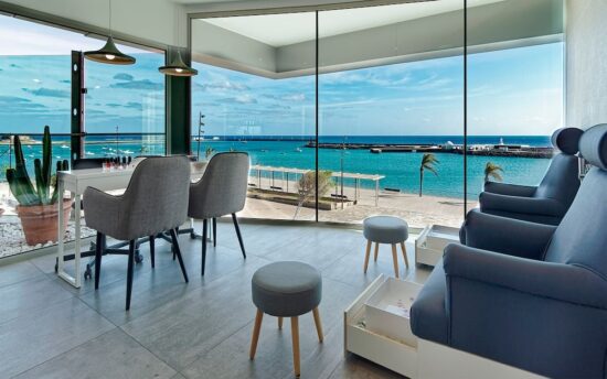 10 noches en el Arrecife Gran Hotel & Spa con desayuno incluido y 5 green fees (2x GC Lanzarote y 3x GC Costa Teguise)
