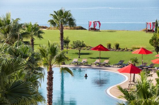 5 nights at the Cascade Wellness Resort with breakfast & 2 Green Fees (GC Espiche)