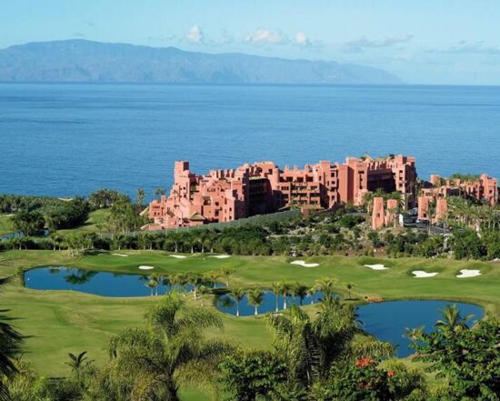 3 nights at The Ritz-Carlton Abama with breakfast and 1 green fees per person (Golf Club Abama)