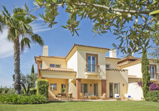 10 notti al Monte Rei Golf & Country Club con 4 green fee a persona (2x Monte Rei GC, Quinta do Vale & Quinta da Ria)