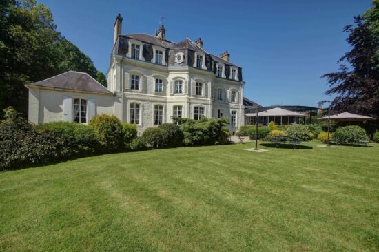 7 Übernachtungen mit Frühstück im Hôtel Château Cléry und 3 Green Fees pro Person (Hardelot Golf Club, Golf du Tourquet und Aa Saint-Omer Golf Club).