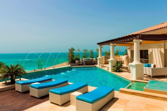 6 Nächte Halbpension im St. Regis Saadiyat Island Resort Abu Dhabi inkl. 3 Green Fees pro Person (2x Saadiyat Beach Golf Club & 1x Abu Dhabi Golf Club)