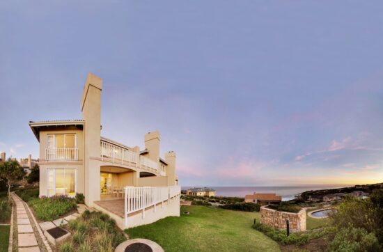 7 nuits à Pinnacle Point Beach and Golf Resort et 3 Green fees par personne (2x Pinnacle Point Estate & 1x Fancourt GC)