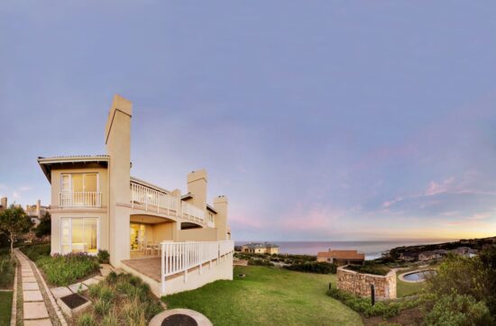 7 nights at Pinnacle Point Beach and Golf Resort and 3 Green fees per person (2x Pinnacle Point Estate & 1x Fancourt GC)