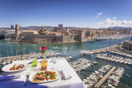 3 nights with breakfast at the Sofitel Marseille Vieux Port including one green fee per person (Golf Bastide de la Salette).