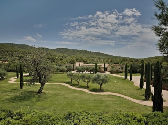 5 nights with breakfast at Castell Son Claret and two green fees per person (Golf Club Andratx and Golf Santa Ponsa I).