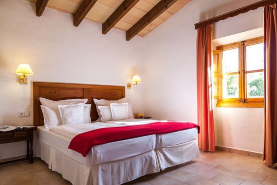 5 Übernachtungen mit Frühstück im Finca Hotel Can Estades inklusive 2 Greenfees pro Person (Golf Santa Ponsa I und Golf Club Andratx)