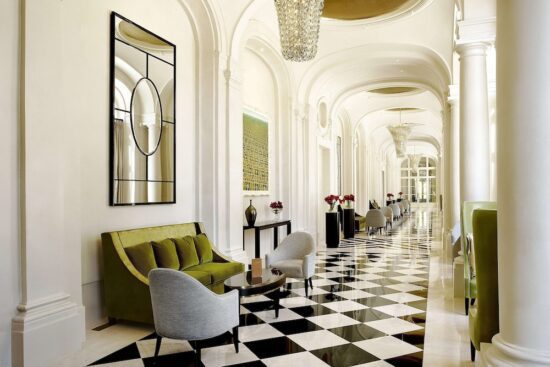 5 Übernachtungen mit Frühstück im Waldorf Astoria Versailles inklusive 2 Greenfees pro Person (UGolf Feucherolles und Le Golf National).