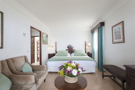 7 noches con desayuno en Hotel Bendinat incluidos 3 Green fees por persona (Real Golf De Bendinat, Golf Son Muntaner y Golf Son Vida)