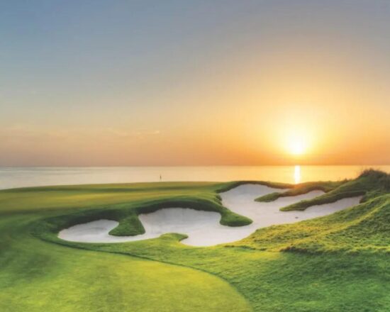 7 Übernachtungen inkl. Frühstück im Kempinski Muscat und 3 Greenfees pro Person (Al Mouj GC, Ghala GC & La Vie Club)