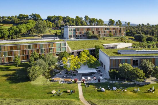 3 Übernachtungen mit Frühstück im Hotel La Mola und 1 Green Fees im Real Club de Golf El Prat.