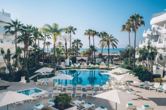 3 nuits avec petit-déjeuner à l'hôtel Iberostar Selection Marbella Coral Beach, y compris un green fee par personne (Los Naranjos GC)