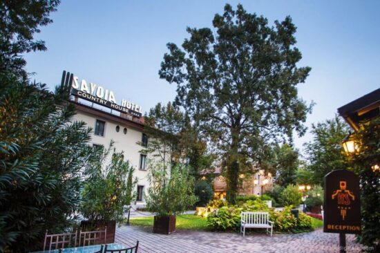 3 nights with breakfast at Savoia Hotel Country House including one Green fee per person (Golf Club Bologna)