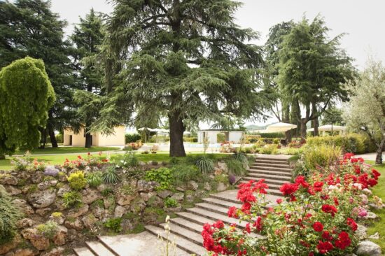 7 nights with breakfast at Relais Villa Valfiore including 3 green fees per person (Golf Club Le Fonti, Molino Del Pero Golf Club and Golf Club Bologna).