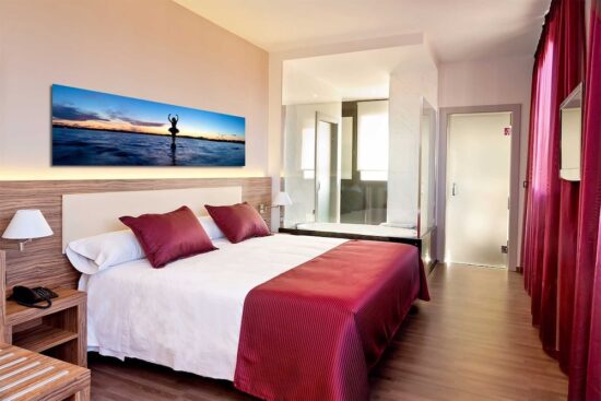 5 Übernachtungen mit Frühstück im Dña Monse Hotel Spa & Golf inklusive 2 Greenfees pro Person (Villamartín Golf und La Finca Golf).