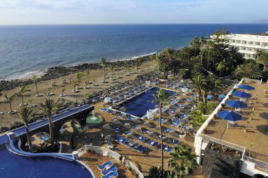 5 nights with half board at VIK Hotel San Antonio including 2 green fees per person (Lanzarote Golf and Costa Teguise Golf)