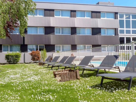 7 Übernachtungen mit Frühstück im Novotel Caen Cote De Nacre inklusive 3 Greenfees pro Person (2 x Golf de Caen la Mer und 1 x Golf Omaha Beach).