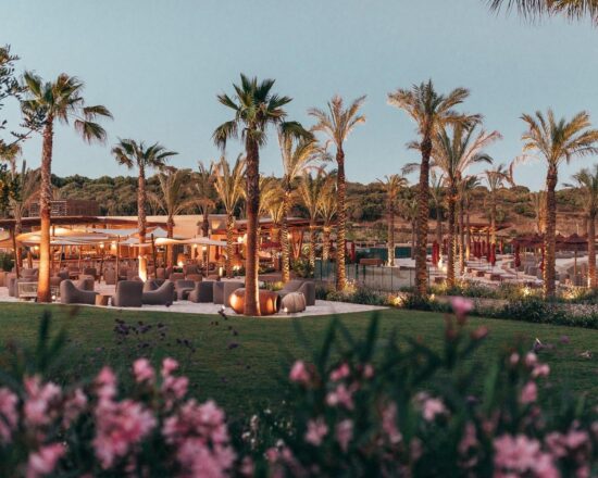 7 nights with breakfast at Sotogrande Spa & Golf Resort including 5 Green fees per person (3x Almenara Golf with buggy & 2x La Reserva with buggy)
