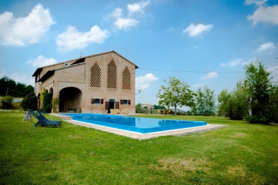 7 noches con desayuno en Antico Borgo di Tabiano Castello incluidos 3 Green fees por persona (2x Golf Salsomaggiore Terme y 1x Golf del Ducato La Rocca)