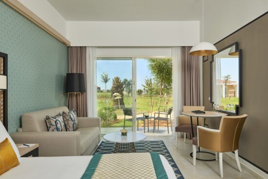 5 nuits avec petit-déjeuner au Radisson Blu Resort, Saidia Beach, y compris 4 green fees par personne (2x Saidia Teelal Golf Club et 2x Saidia Lacs Golf Club)