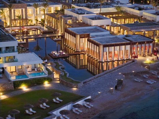 3 nuits avec petit-déjeuner à l'hôtel Amirandes Grecotel Boutique Resort, y compris un green fee par personne (The Crete Golf Club)