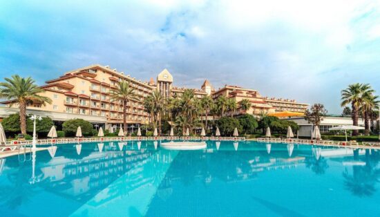 7 notti presso l'IC Hotels Santai Family Resort con trattamento all inclusive più 3 green fee